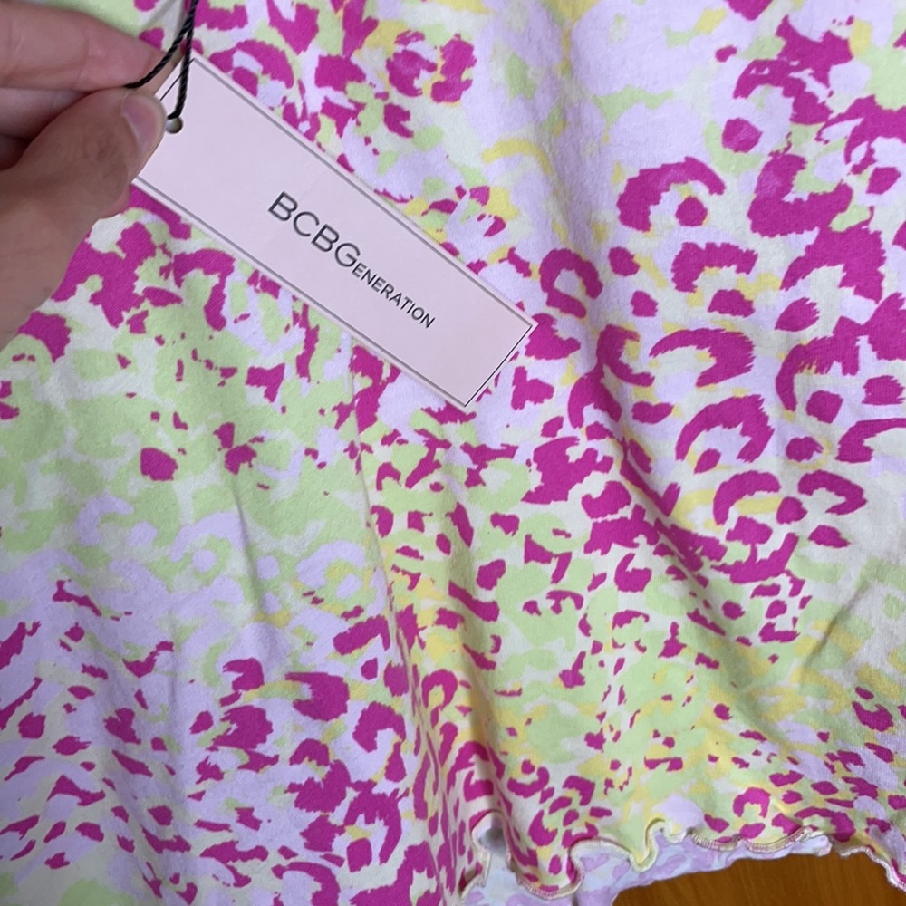 BCBGeneration Animal Print Top - Picture 4 of 8